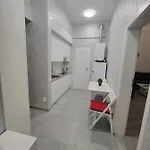 Warm & Cozy In The Heart Of Historical Apartment