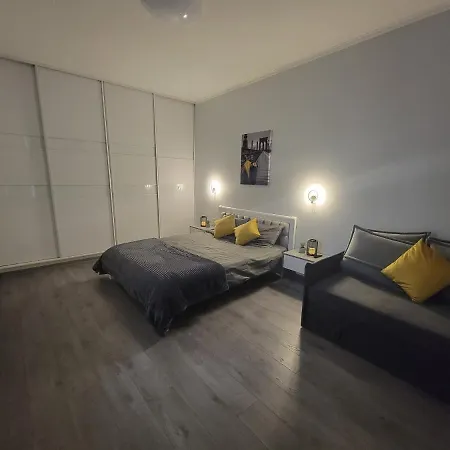 Warm & Cozy In The Heart Of Historical Apartamento